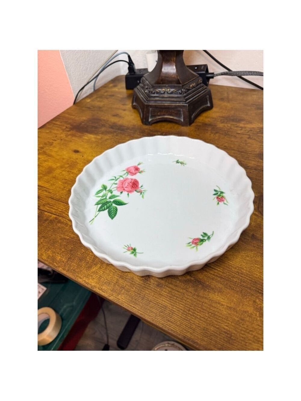Christineholm pie plate pink roses 10 inch. One and a half inch deep. - Picture 3 of 7